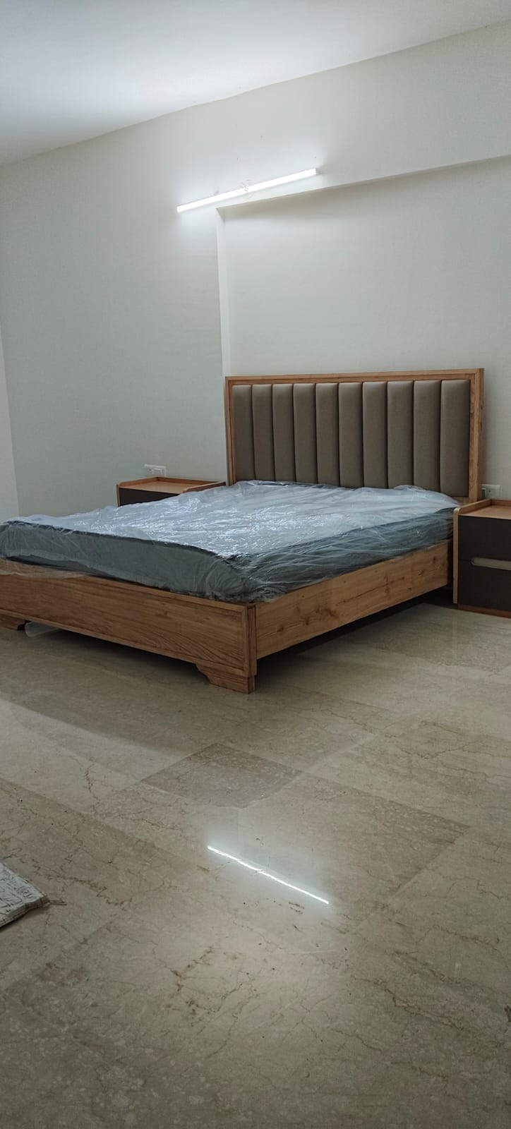 Modern Upholstered Solid Wood Bed